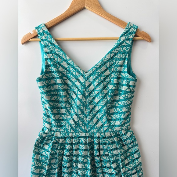 Antonio Melani Lace Dress V-Neck Sleeveless Party Cocktail Dress Size‎ 0 - Picture 5 of 7